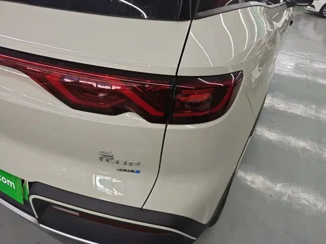 BYD Yuan UP — Фото автомобиля 7