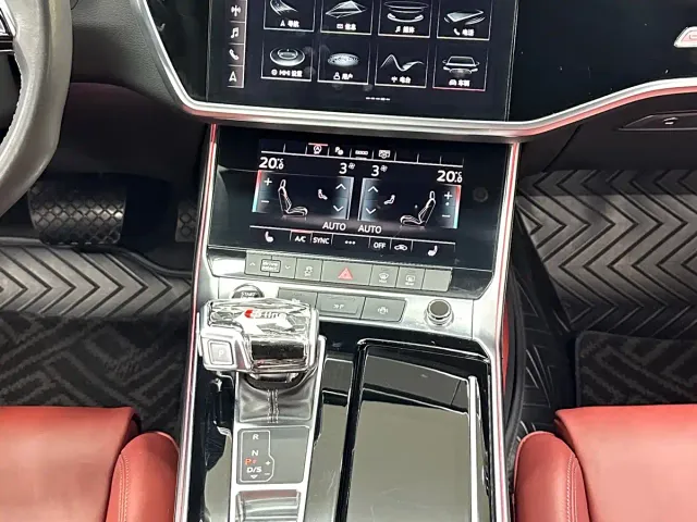 Audi A7L — Фото автомобиля 12