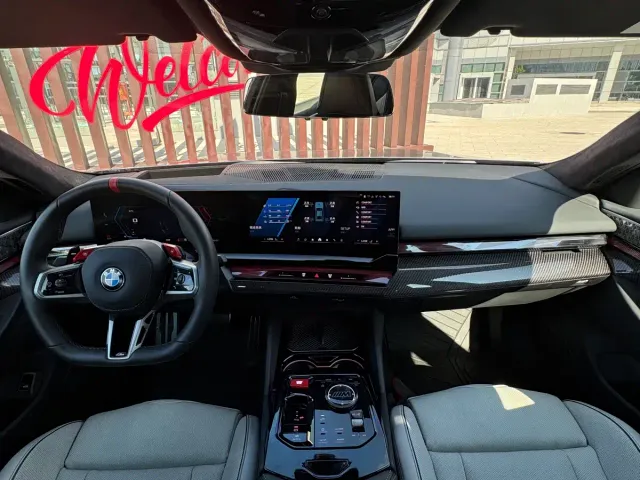 BMW M5 — Фото автомобиля 13