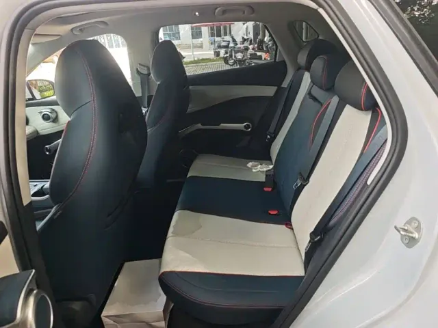 BYD Yuan PLUS — Фото автомобиля 21