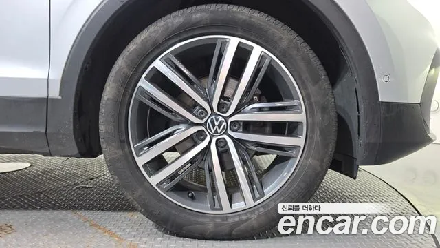 Volkswagen Tiguan Tiguan 2 поколение 2.0 TDI Prestige — Фото автомобиля 5