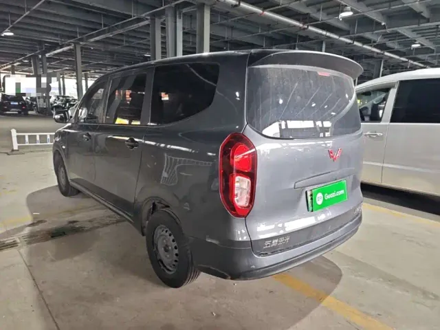 Wuling Hongguang — Фото автомобиля 4