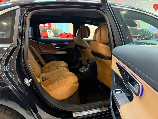 Mercedes-Benz E-Class — Фото автомобиля 13