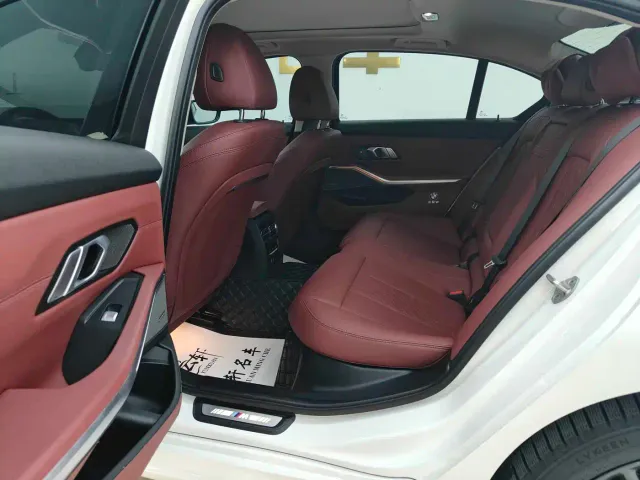 BMW 3 Series — Фото автомобиля 7