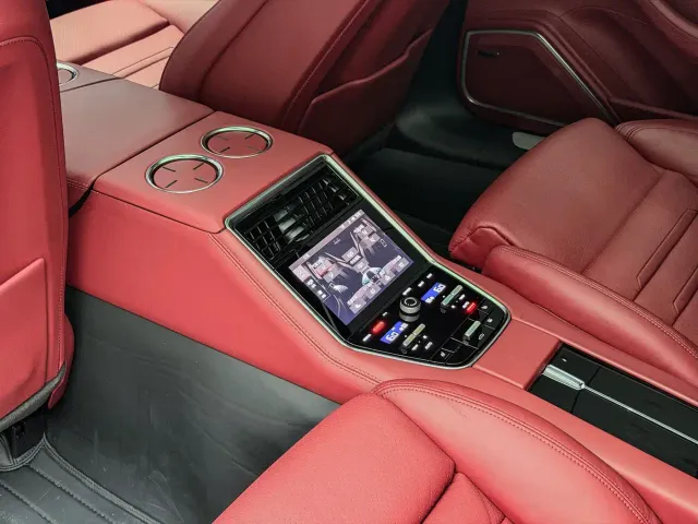 Porsche Panamera — Фото автомобиля 12