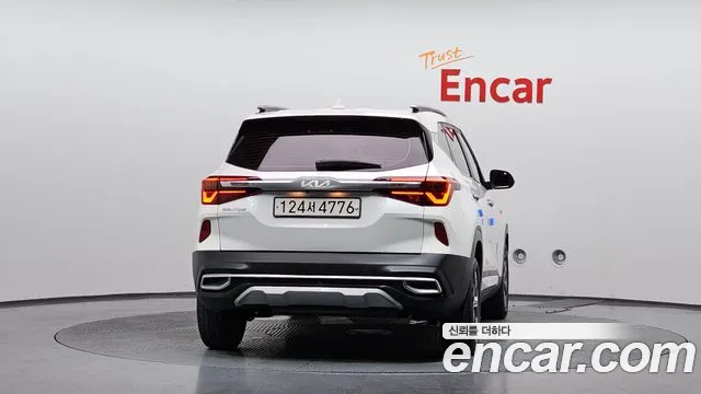 Kia Seltos Seltos Бензин 1.6 турбо 2WD — Фото автомобиля 3