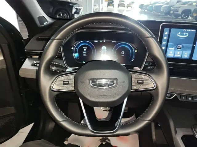 Geely Xingrui — Фото автомобиля 10