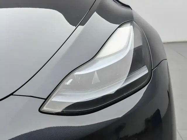 Tesla Model Y — Фото автомобиля 7