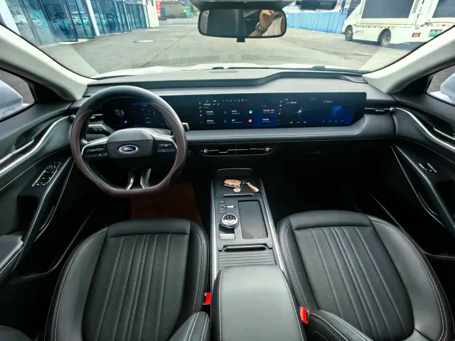 Ford Mondeo — Фото автомобиля 5