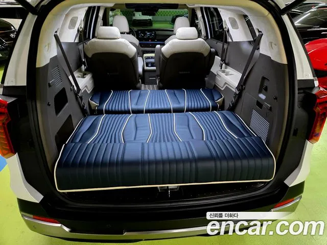 Kia Carnival Generation 4 — Фото автомобиля 12