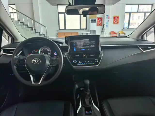 Toyota Corolla — Фото автомобиля 8