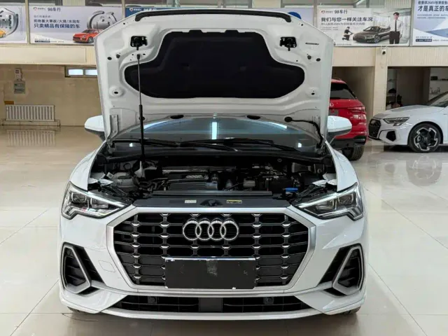 Audi Q3 — Фото автомобиля 7