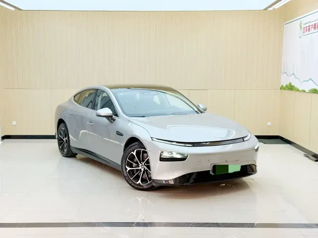 Xpeng P7 — Фото автомобиля 3