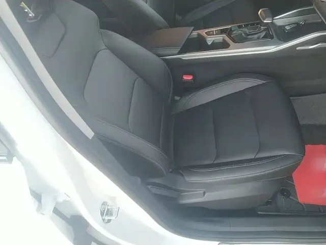 Geely Emgrand — Фото автомобиля 24