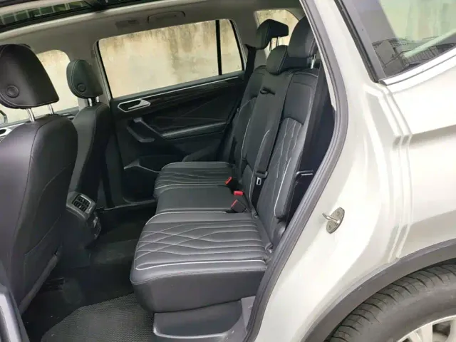 Volkswagen Tiguan L — Фото автомобиля 16