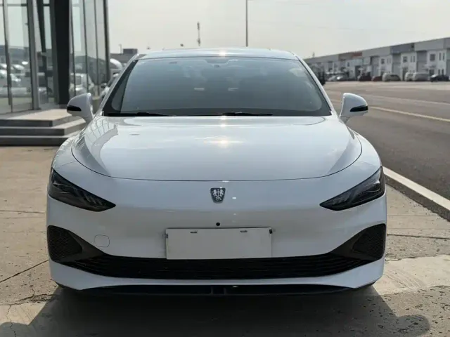 Roewe D7 — Фото автомобиля 2