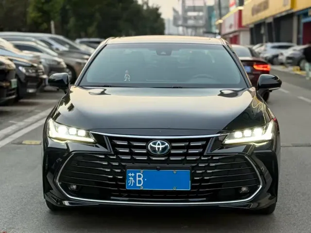 Toyota Avalon — Фото автомобиля 2
