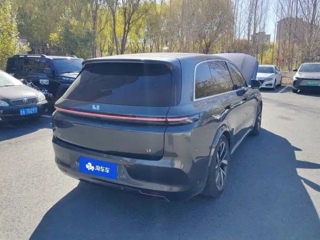 Li Auto L8 — Фото автомобиля 3