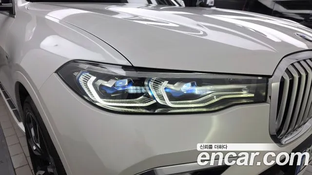 BMW X7 — Фото автомобиля 16