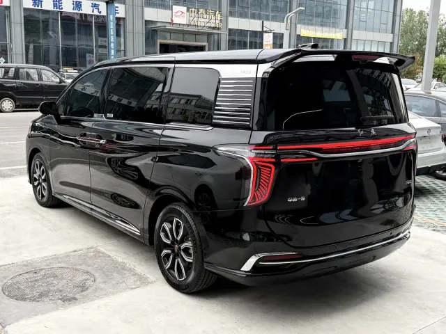Hongqi HQ9 — Фото автомобиля 6