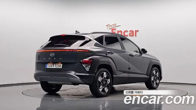 Hyundai Kona — Фото автомобиля 2