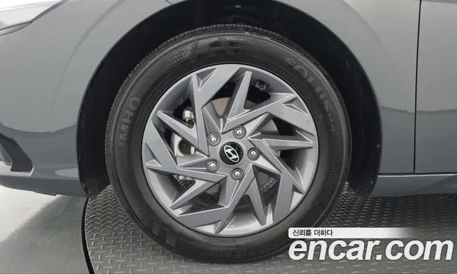 Hyundai Avante — Фото автомобиля 5