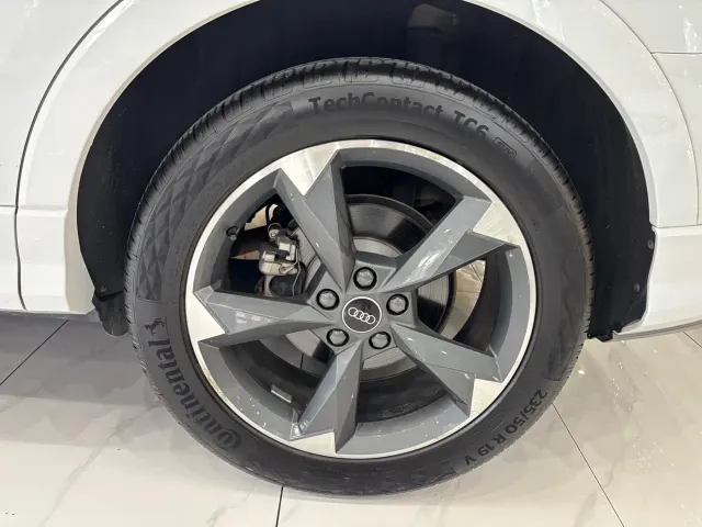 Audi Q3 — Фото автомобиля 21