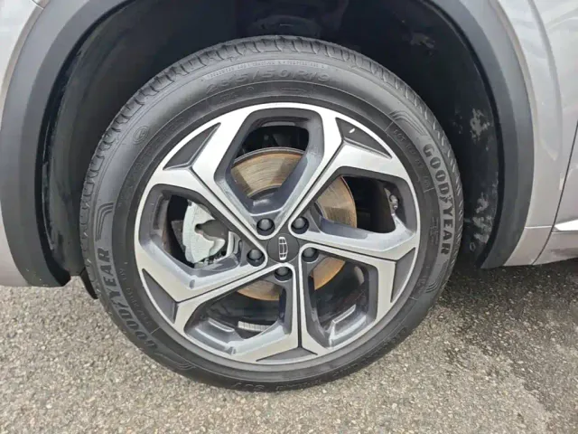 Geely Xingyue L — Фото автомобиля 22
