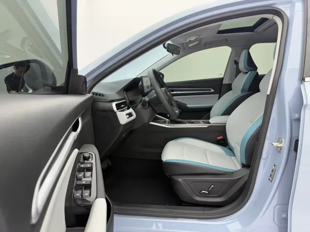 Geely Emgrand — Фото автомобиля 22