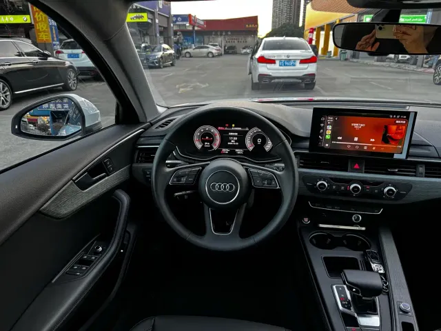 Audi A4L — Фото автомобиля 13