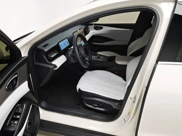 BYD Seal 06 — Фото автомобиля 13