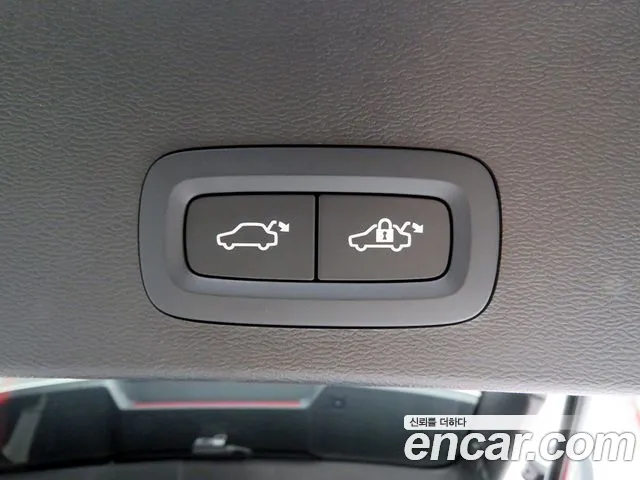 Volvo XC40 — Фото автомобиля 19