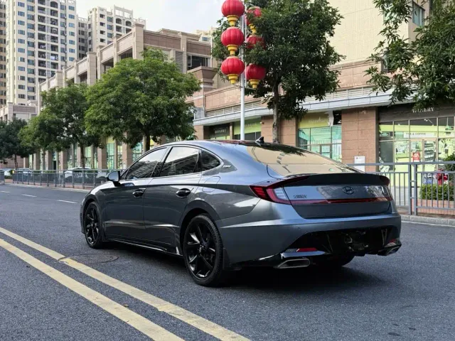 Hyundai Sonata — Фото автомобиля 8