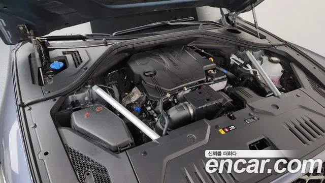 Genesis GV70 2.5T Бензин AWD — Фото автомобиля 6