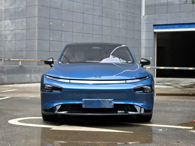 Xpeng P7 — Фото автомобиля 4