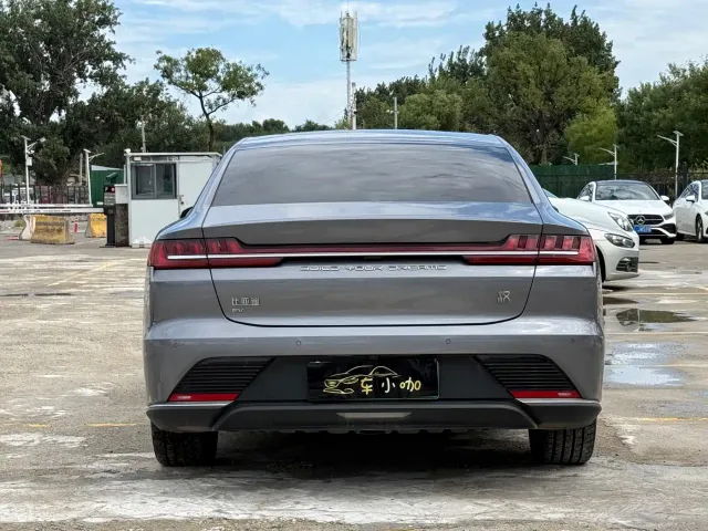 BYD Han — Фото автомобиля 8