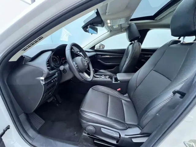 Mazda Axela — Фото автомобиля 3