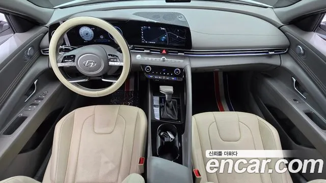 Hyundai Avante CN7 — Фото автомобиля 10