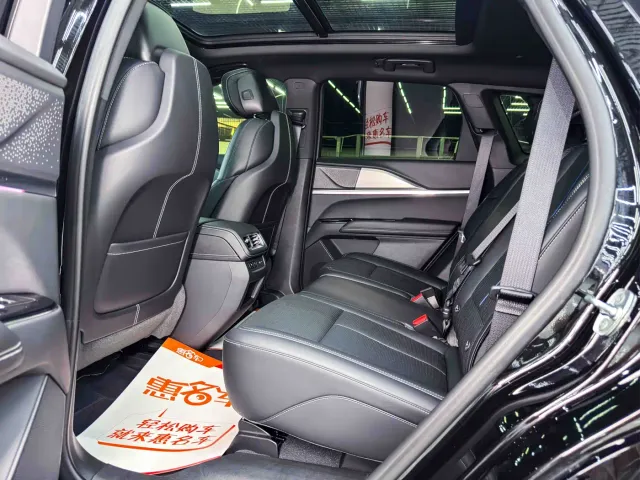 Cadillac XT5 — Фото автомобиля 8
