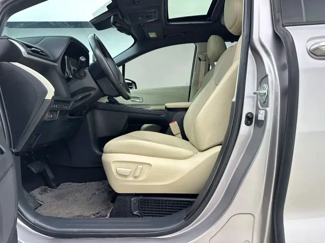 Toyota Sienna — Фото автомобиля 17
