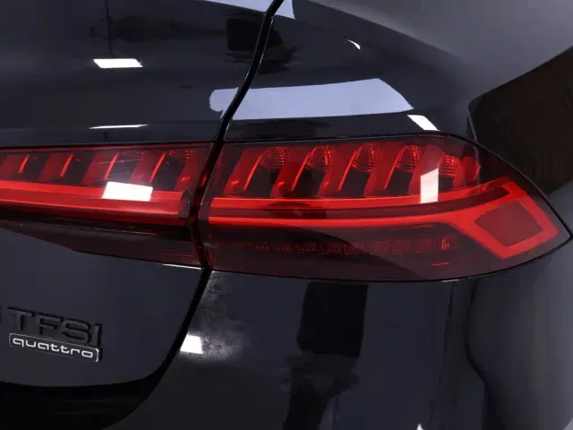 Audi A7L — Фото автомобиля 9