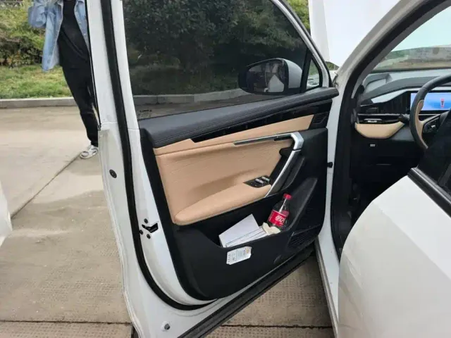 Geely Boyue L — Фото автомобиля 7