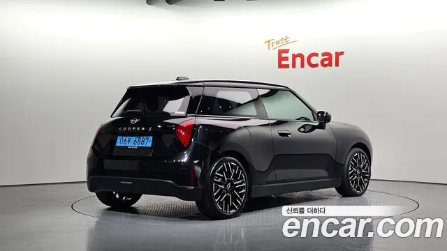 MINI Cooper 4th Gen — Фото автомобиля 2
