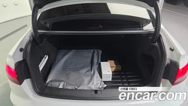 Audi A4 45 TFSI quattro Premium — Фото автомобиля 18