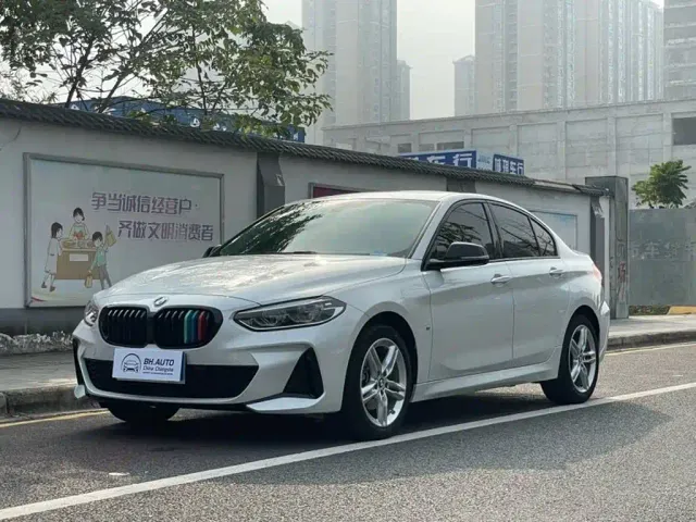 Фотография автомобиля — BMW 1 Series