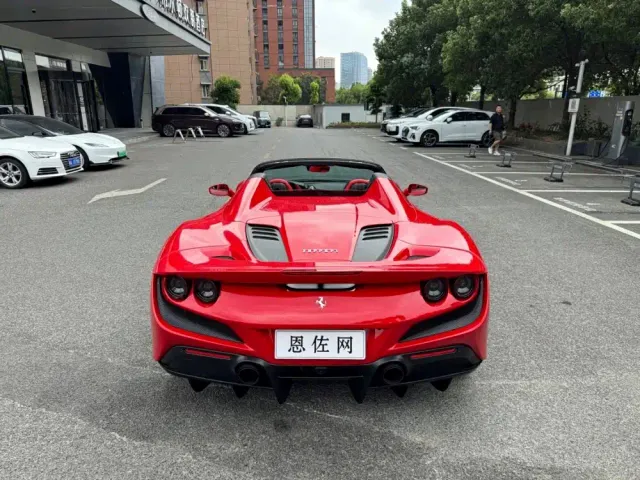 Ferrari F8 — Фото автомобиля 14