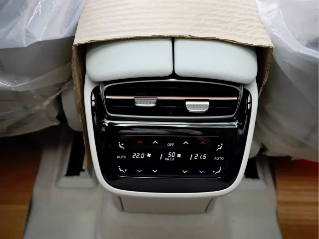 Mercedes-Benz EQE SUV AMG — Фото автомобиля 17