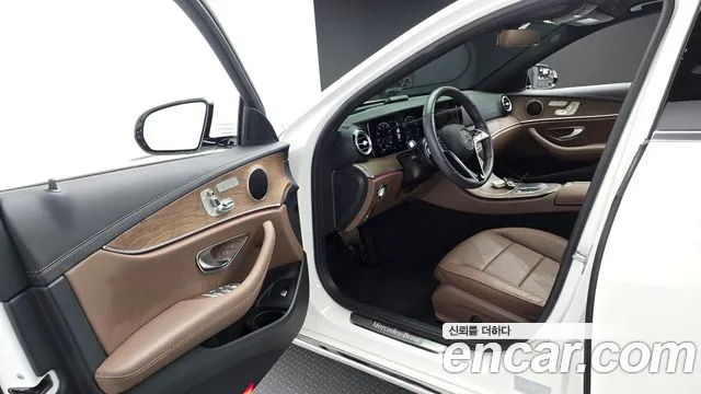 Mercedes-Benz E-Class W213 — Фото автомобиля 10