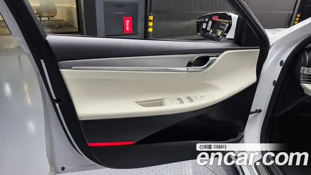 Hyundai Grandeur New — Фото автомобиля 13