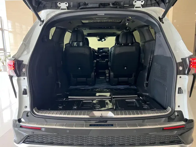 Toyota Granvia — Фото автомобиля 20